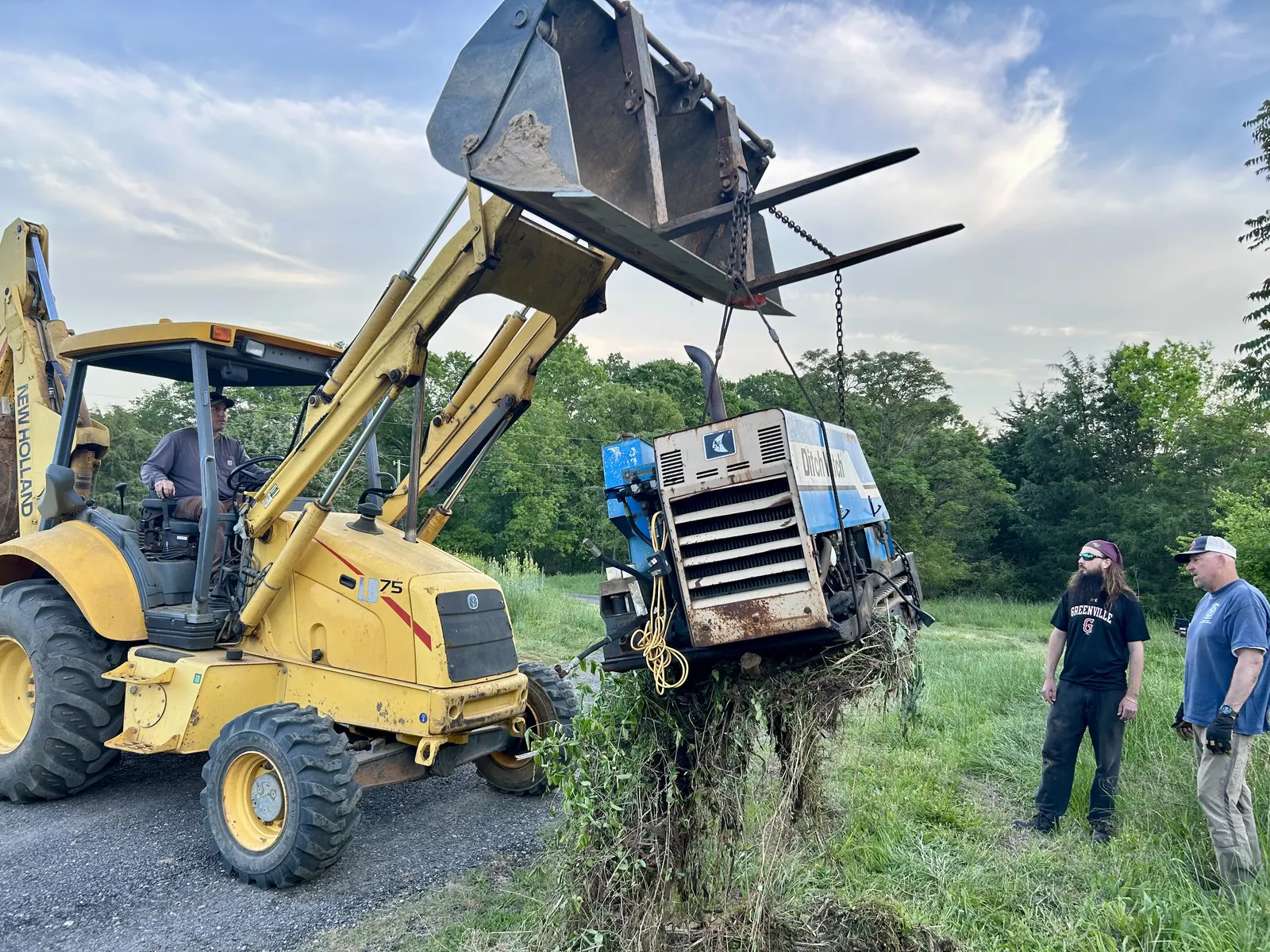 Sloan Underground crew performing a trenchless gas line installation