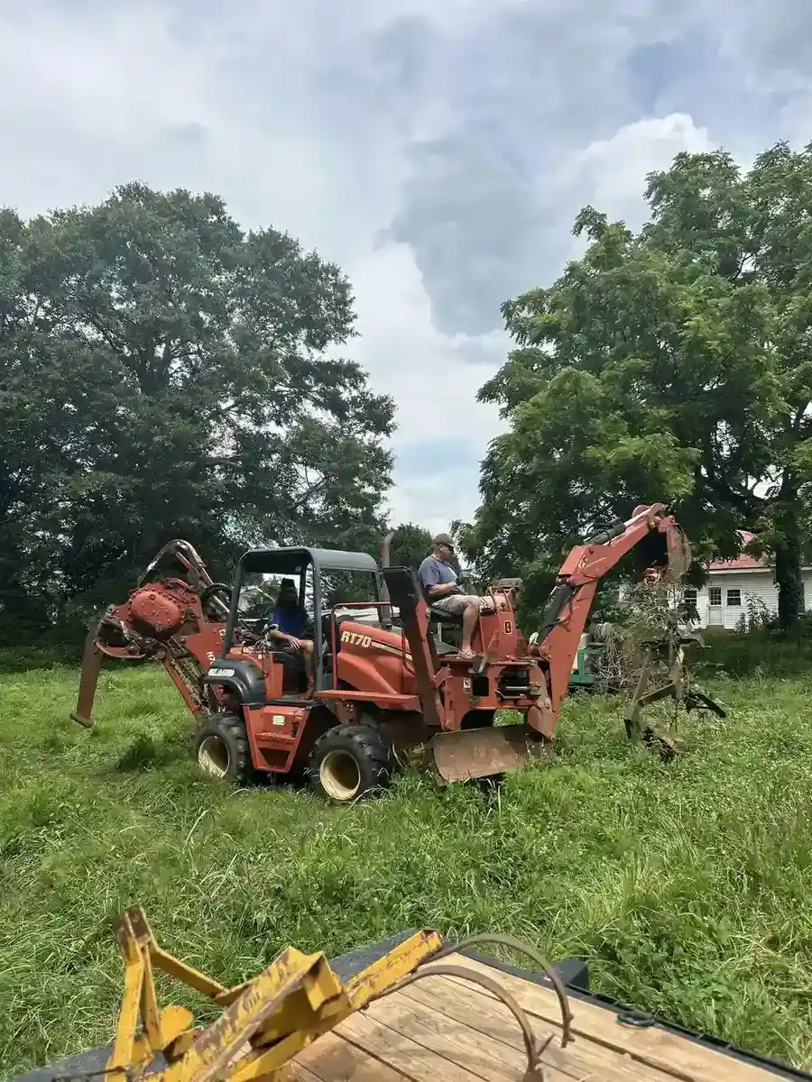 Sloan Underground directional drill rig set up on rocky ground in Upstate South Carolina
