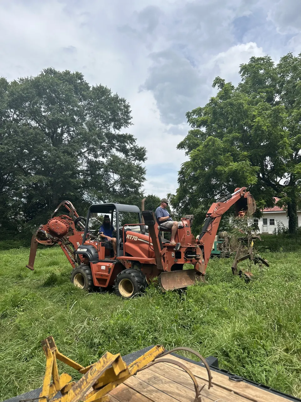 Heavy equipment on an active directional drilling site